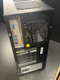 Stolni pc case bedna osazena velka - 3