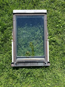 Velux GGU CO2 0159, bílé plastové - 3