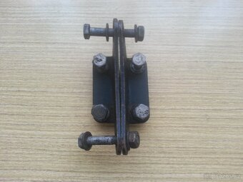 Držáky motoru a matice kolen Jawa 350 634 - 3