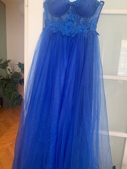 Šaty na maturitní ples - modré třpytivé - 3