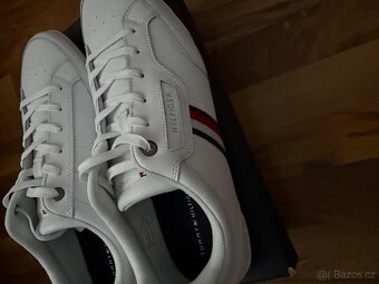 Tommy Hilfigher vel 45 nove - 3