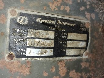 Historická řezačka píce, slámy - 3