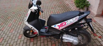 Prodám skútr Generic XOR 50 - 3