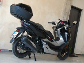 Honda Forza 300 ABS - původ ČR, 1.maj, 24 990 km - 3