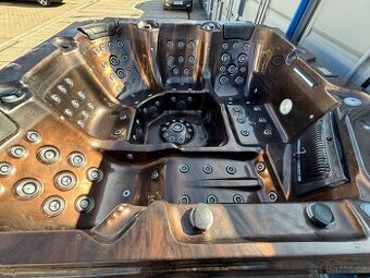 USA Vírivka 93 trysek, 2xlehatko, pro 5 osob,3xmasazni motor - 3