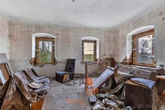 Prodej pozemku 5511 m2 s budovou 176 m2 - Nová Ves - Louka - 3