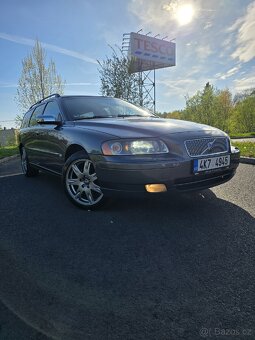 Volvo V70 2,4 D5 manuál - 3