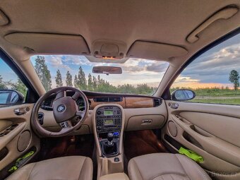 Jaguar X-Type 2.0D (2007) – 270 000 km – cena k jednání
- 3