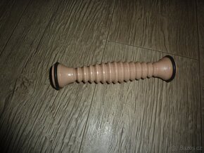 Dřevěný masážní váleček na chodidla - nepoužívaný - 3