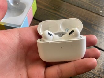 Napodobenina AirPods pro 2 - 3