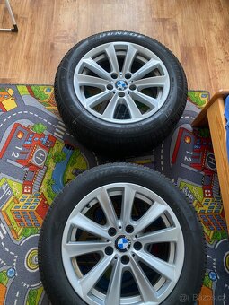 kola zimni r17 original bmw f10 s pneu dunlop na sezonu - 3