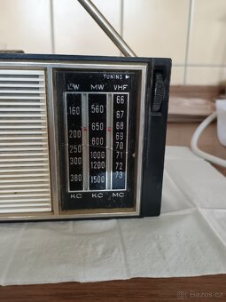 Staré rádio RIGA s pouzdrem - 3