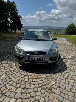 Ford Focus 1.6i - 3
