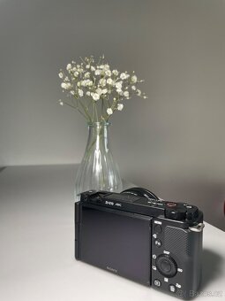 Sony ZV‑E10 + RØDE Wireless Go II – set pro vlogy a YouTube - 3