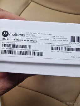 Motorola Edge 60 Pro 12GB/512GB - 3