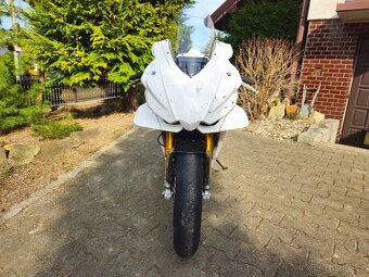 Aprilia RSV4 1100 Factory (2022) - 3