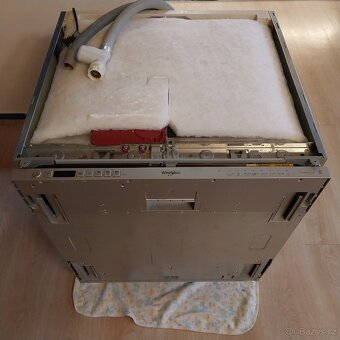 Vestavná myčka whirpool - 3