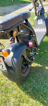 Elektroskútr Hecht COCIS - 3