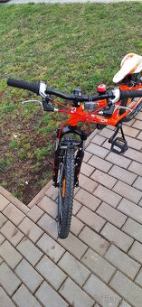 Superior Paint 24". - 3