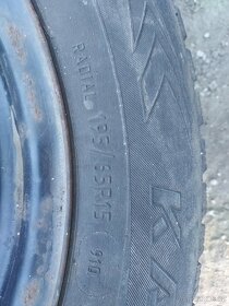 Pneu 195/65R15 - 3