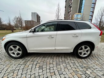 VOLVO XC60 2.4D5 R-DESIGN 151KW 4x4 AUT-NAVI-KUŽE-TAŽNÉ-XENO - 3