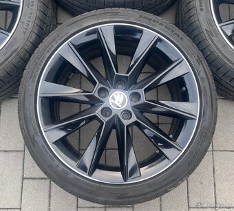 Rapid, Fabia - 17” Savio + letní 215/40 Imperial 7mm - 3