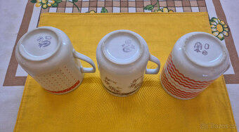 Hrnky porcelánové sběratelské - 3
