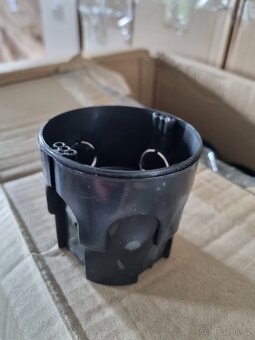 400x hluboká elektro krabičky 68mm PC: 24,- - 3