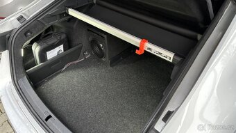 Škoda Octavia 4 hák na tašku - 3