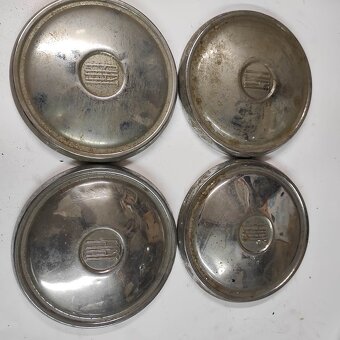 Fiat 850 poklice 2 sady 12" - 3