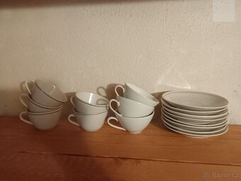 Zajímavá porcelánová sada - Mix - 8 šálků a 8 podšálků - 3
