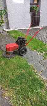 Prodám starší bubnovou sekačku - 3