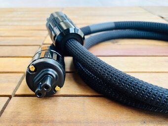 AUDIOPHONICS STEALTH – Prémiový napájecí kabel Schuko–C7 - 3