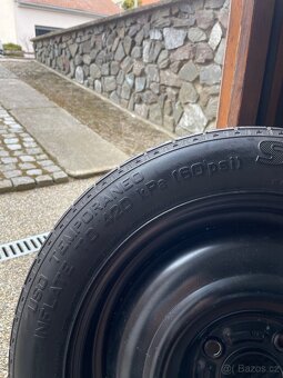 Prodám dojezdové kolo 125x80R15 ford focus MK1 - 3