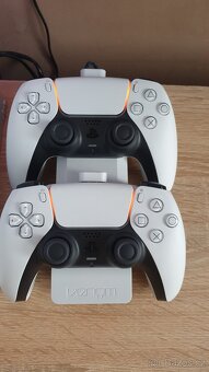 Playstation 5, 2x ovladac a hra Fifa26 - 3