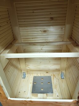 Dřevěná udírna - 3