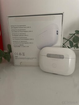 Apple Airpods 2 PRO + nabíjecí kabel - 3