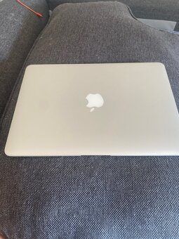 Macbook Air 13 2017 - 3