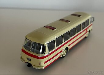 DeAgostini 1:72 Kultovní autobusy Minulé Éry ŠKODA 706 RTO - 3