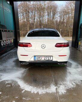Mercedes Benz E Coupe - 3