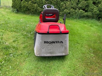 Zahradní traktor Honda - 3