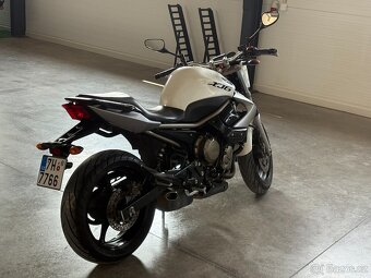 Yamaha XJ6 - 3
