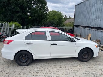 Mitsubishi Lancer 1.6i - 3