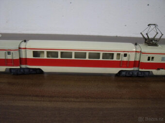 MÄRKLIN ST 800 rychlíkový vlak třívozový červenobéžový origi - 3