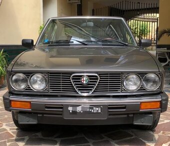ALFA ROMEO ALFETTA 2.0 QUADRIFOGLIO ORO - 3