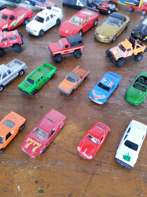 Autíčka různá - 3