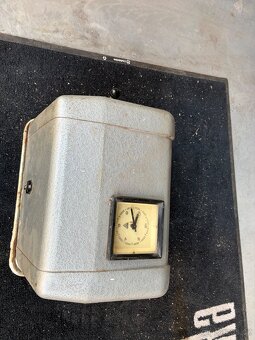 Nástěné staré docházkové / píchací hodiny - píchačky - 3