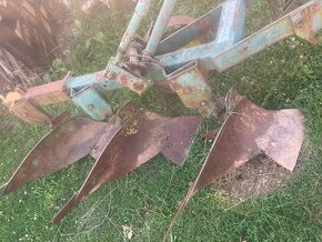 Pluh troják (tovární výroby) - 3