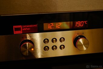 Siemens nerezová vestavná trouba HB780570 - 3