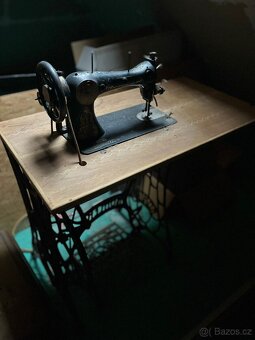šicí stroje - 3